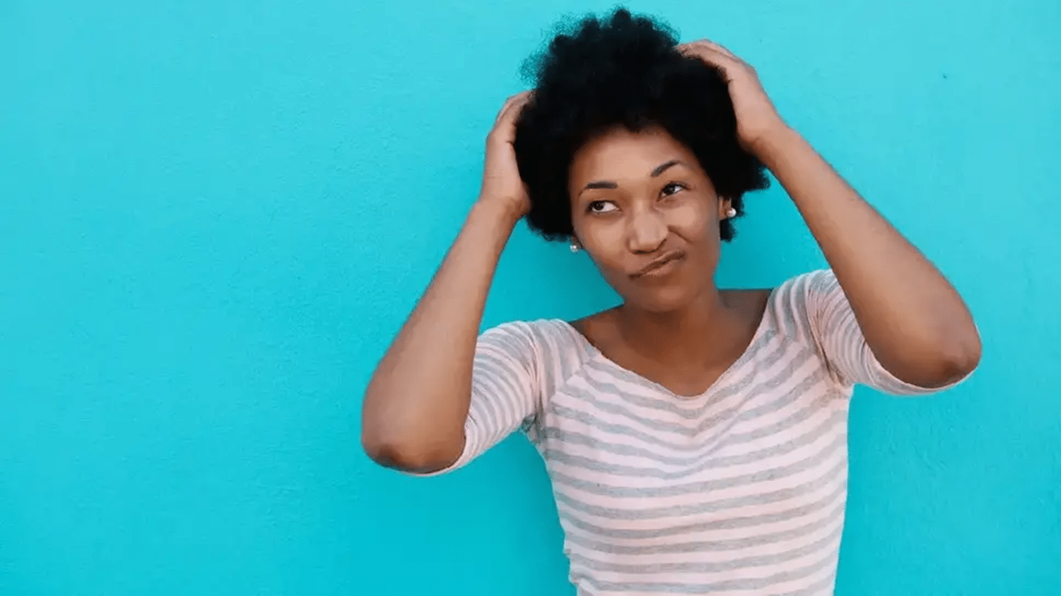 En finir avec les cheveux qui grattent