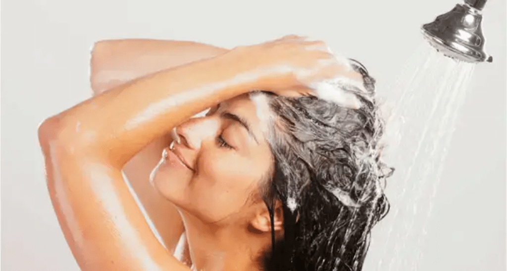 Shampoing à l'huile d'amande douce pour les cheveux