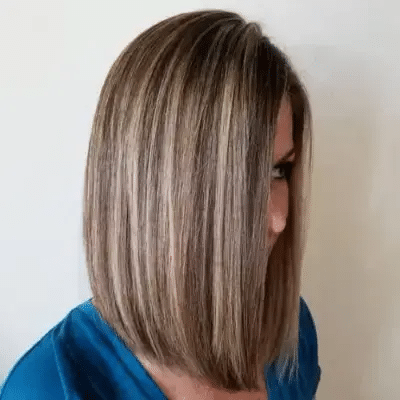 mèches blondes sur cheveux châtains sur coupe au carré mi-longue