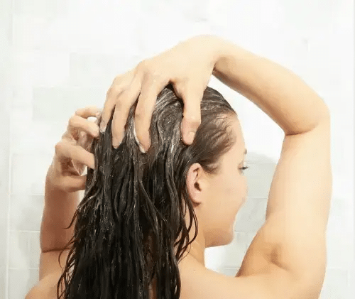 Exemple de lotion de rinçage pour les cheveux